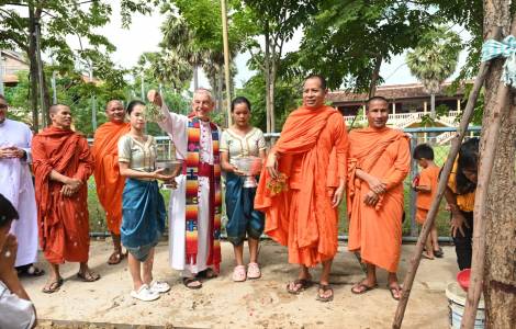Respect the truce, urges apostolic prefect of Battambang Respect the truce, urges apostolic prefect of Battambang