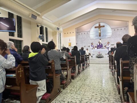 Mass held in Tai Po to pray for fire victims
