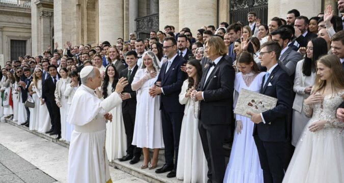Foundation of marriage is unity of spouses, Vatican says