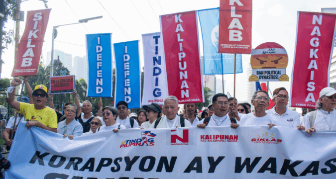 Trillion Peso March rejects corruption, calls for defence of democracy, demands change