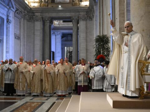Pope praises religious for courageous witness serving the marginalised