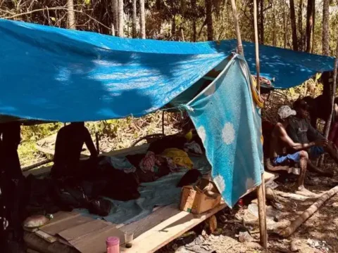 Church seeks end to gold-mine conflict in Papua Church seeks end to gold-mine conflict in Papua