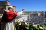 ‘Let those who have weapons lay them down,’ pope says in Easter Urbi et Orbi