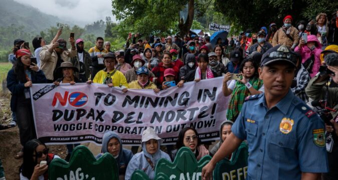 Philippine corporations enjoy greater protection than communities in environmental conflicts Philippine corporations enjoy greater protection than communities in environmental conflicts