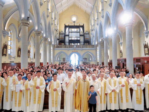 Commissioning marks milestone for Putonghua pastoral ministry in Hong Kong
