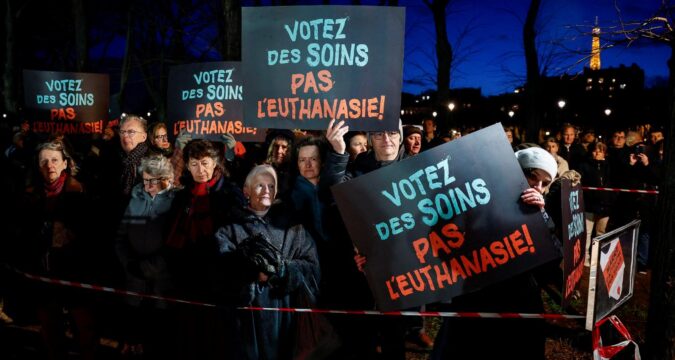 French bishops decry vote legalising ‘assisted dying’ French bishops decry vote legalising ‘assisted dying’