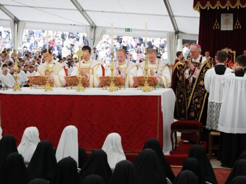 SSPX incurs automatic excommunication for ordinations without papal mandate SSPX incurs automatic excommunication for ordinations without papal mandate