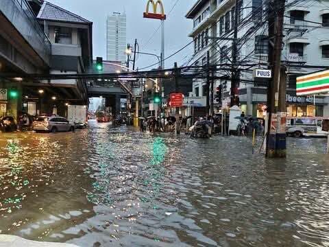 At least 12 dead, over 585,000 displaced in Philippine flooding