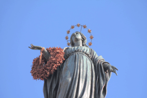Mary’s crown reveals what every person is worth