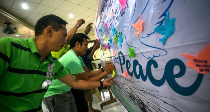 Philippine Protesant leaders urge renewed peace talks on anniversary of Martial Law 