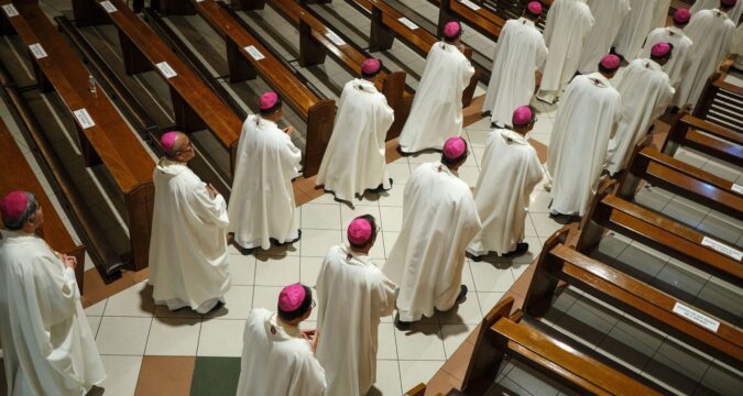 Philippine bishops back people’s initiative against political dynasties