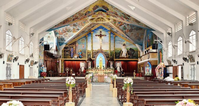 Indian cathedral shut by liturgy row reopens after four years