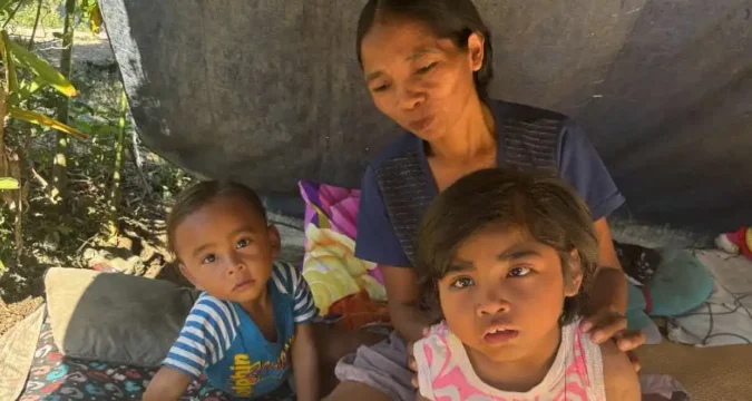 Indonesian president visits quake-hit Flores, pledges m in aid
