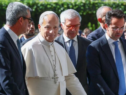 Pope Leo XIV surgery: lower right lung removed after cancer diagnosis