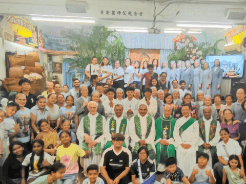Bishop Ha blesses the upgraded facilities at Tai O chapel 