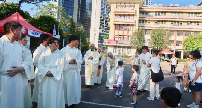 Over 8,000 attend Holy Spirit Seminary open day Over 8,000 attend Holy Spirit Seminary open day